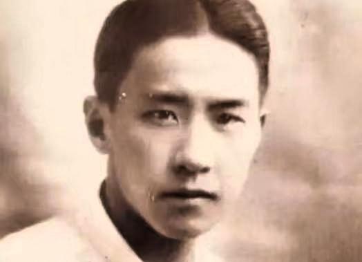 1890年8月30日，袁克文生于朝鲜。彼时袁世凯受清廷委派驻守朝鲜，其母金氏为袁