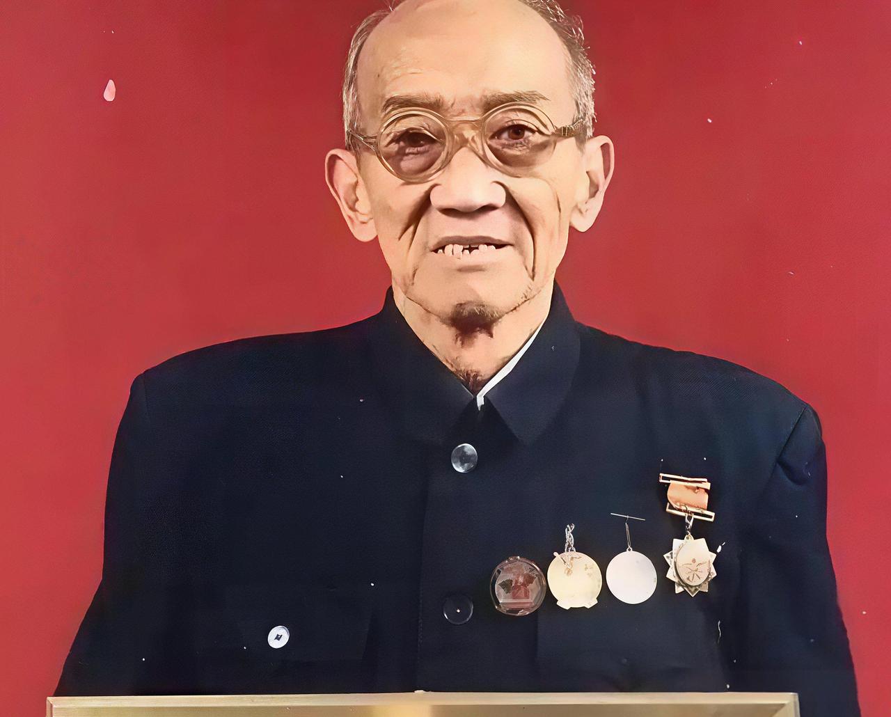 1952年抗美援朝，美军俘虏了个志愿军伙夫，审了半天才发现，这人竟是失踪14个月