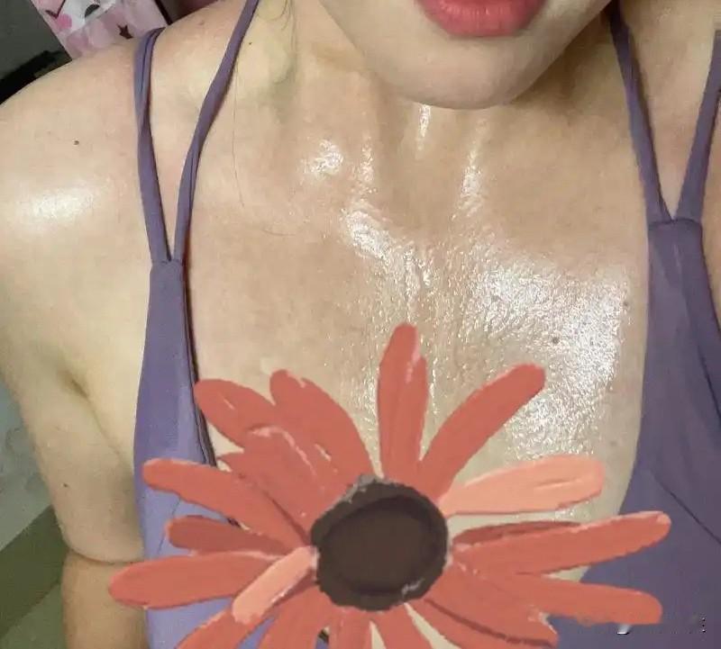 有没有发现现在不少人健身就认准出暴汗？觉得出汗越多排毒效果越好，结果不少人天天泡