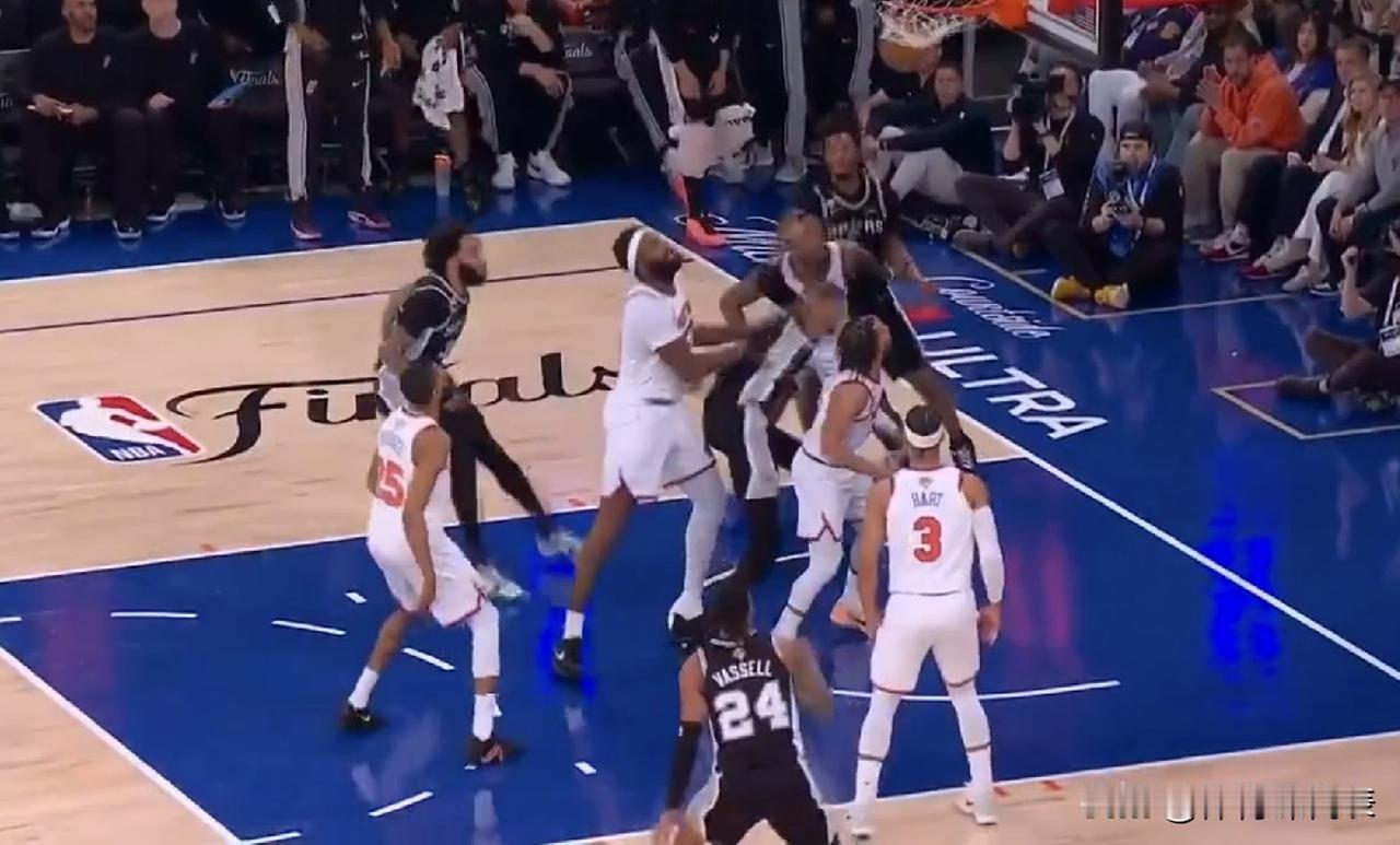 NBA总决赛G4战报，马刺半场领先27分下半场惨遭反噬，阿奴诺比绝杀真OG，尼克