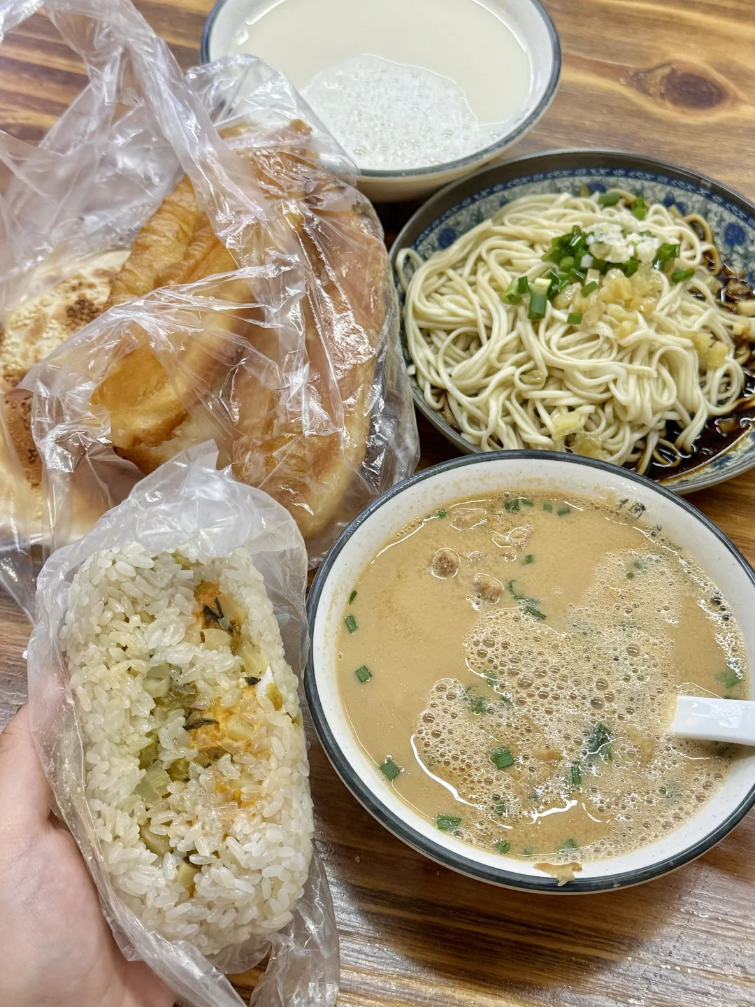 明天早起去吃江浙沪brunch！！！！