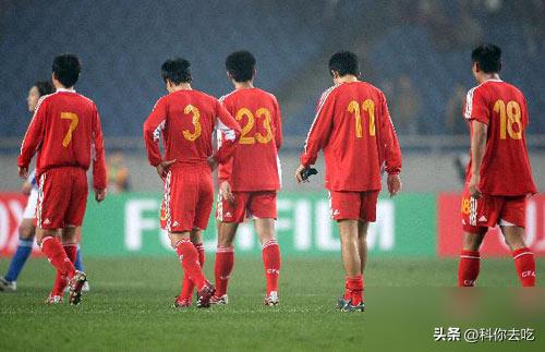 邵佳一在《足球之夜》说了一大通，又是重建又是年轻化，词儿都挺新，但听完，心里空落