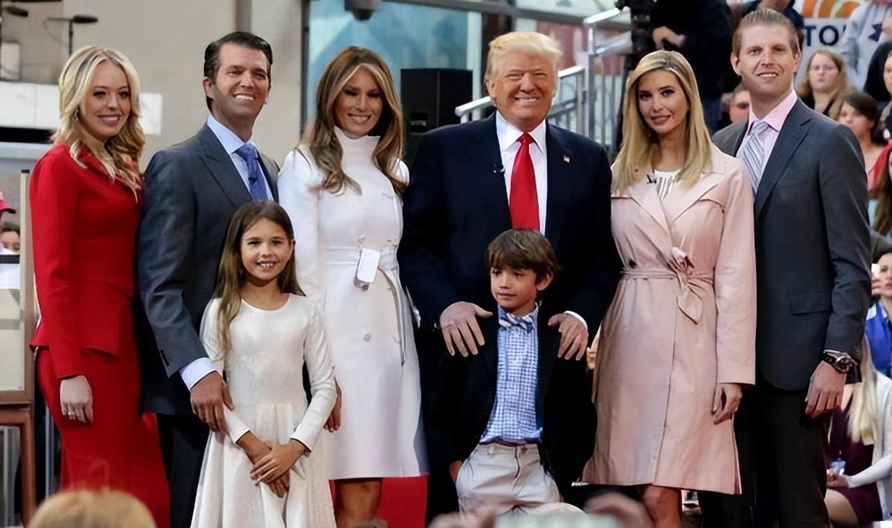 特朗普家族在白宫里又把“赚钱”这事儿玩得风生水起。2026年伊朗那边打得热闹，美