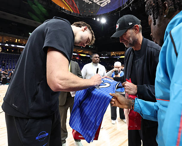 在淡化克洛普可能重返教练席的传闻之际，他的长期经纪人马克·科西克披露，离开安菲尔