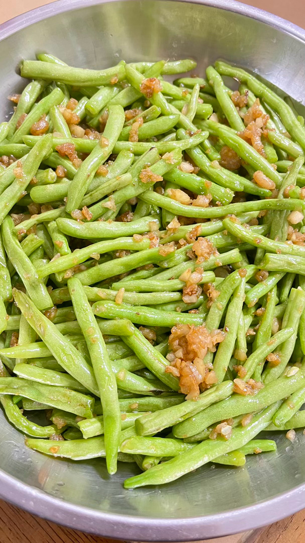 多多吃青菜，四季豆炒虾米，好喜欢吃。 