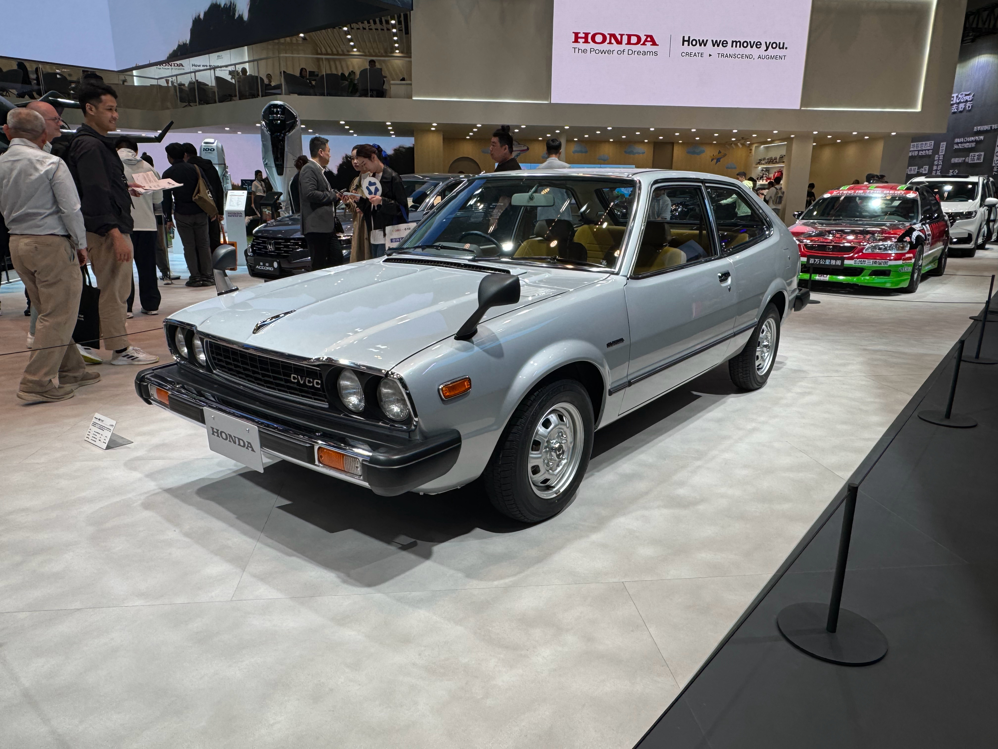 第一代本田雅阁（Honda Accord），代号SJ/SM，生产周期为1976-