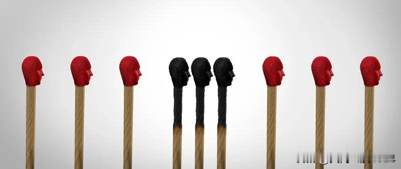 看到“这是什么地方？这些人怎么都没有人性？”我就想起电影里的大西北无人区，那真是