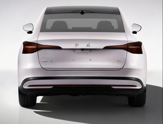 工信部第406批新车目录之红旗H7（PHEV？），终于不是随手找个小角落拍的注册