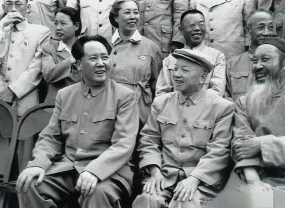 ＃红色文化＃
伟人风采欣赏：