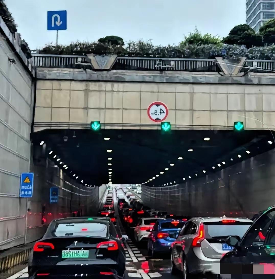 大家发现没，交强险新规6月1号就要实施了，这次交强险不再统一950元收费标准了，