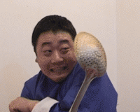 泼水节 性骚扰这种节日不如政府规定一个广场或者换一个公园，只在里面参加，大街上不