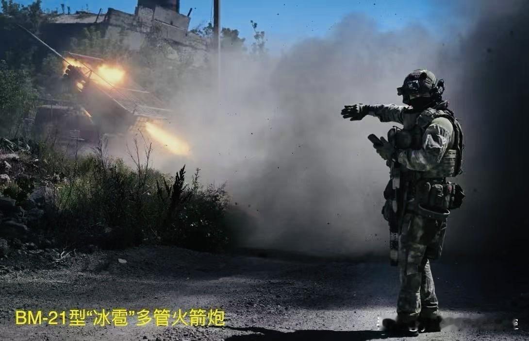 泰国卫生部部长表示，柬埔寨军队发动火箭弹袭击，已导致11名平民和1名军事人员死亡