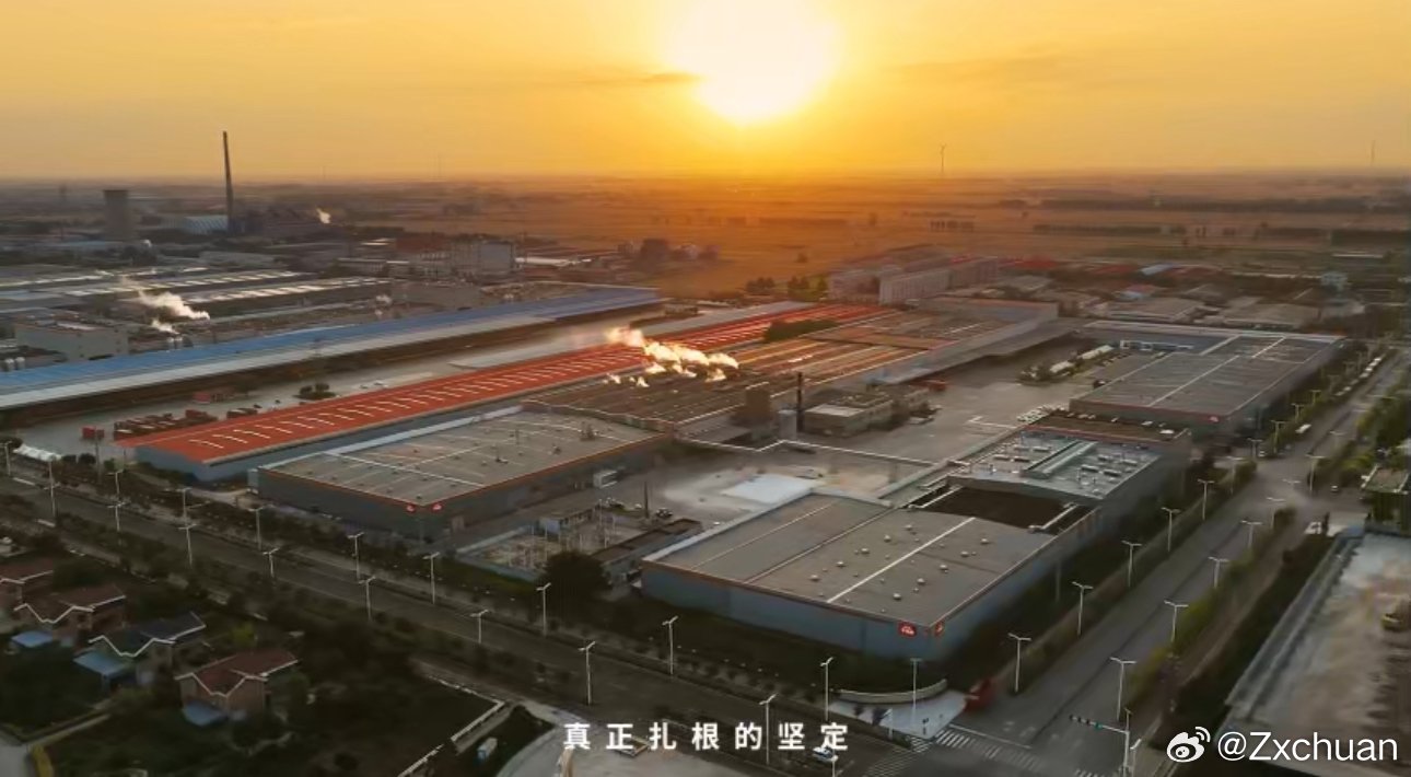 看河北麦收成了网友的顶级疗愈 看着金黄的麦浪翻滚，心里莫名觉得踏实。企业掌舵人年