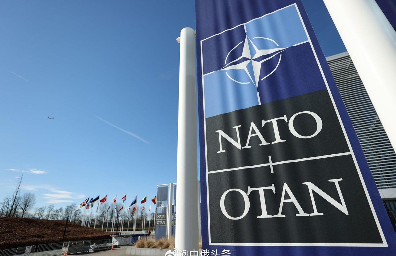 【北约秘书长：北约弹药产量已不低于俄罗斯】北约秘书长吕特11月6日表示，北约在弹