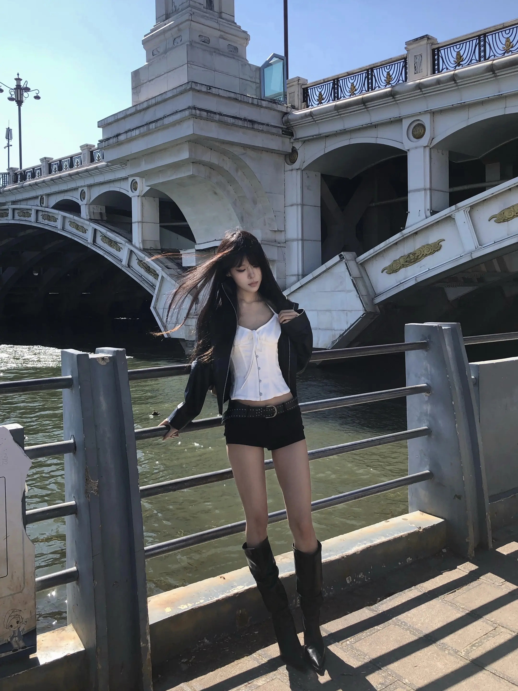 你从来没问过我今天发生了什么 没好奇过我为什么突然沉默