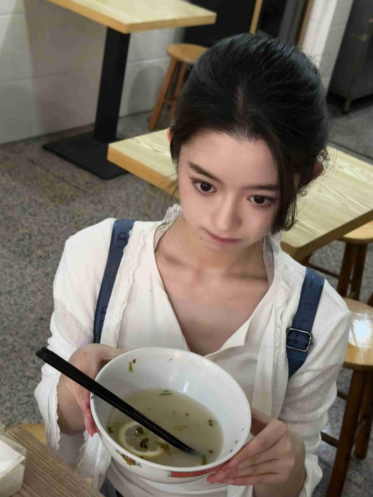 我的今日状态：💰期待暴富
我这里的天气：🍂微风