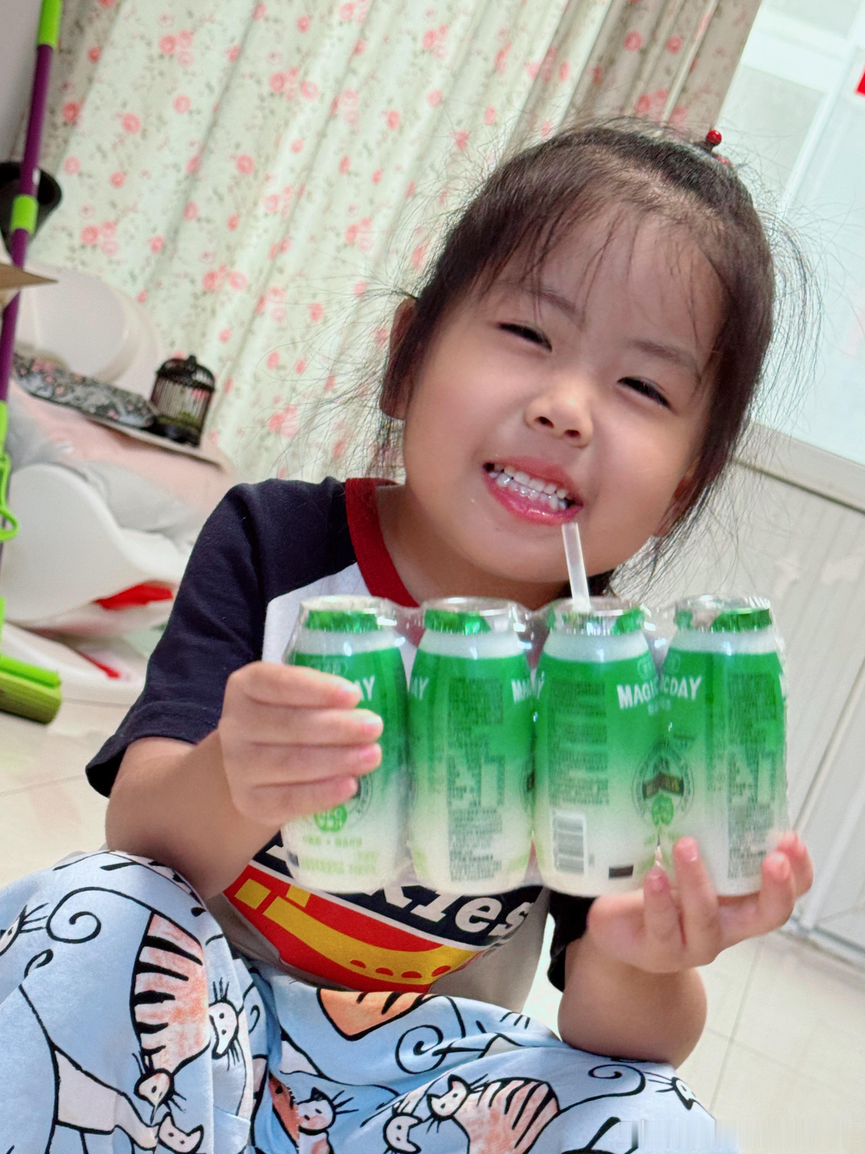 发现好多人开空调抠抠搜搜的 我不是开空调抠抠搜搜 我是装空调抠抠搜搜 （开玩笑的