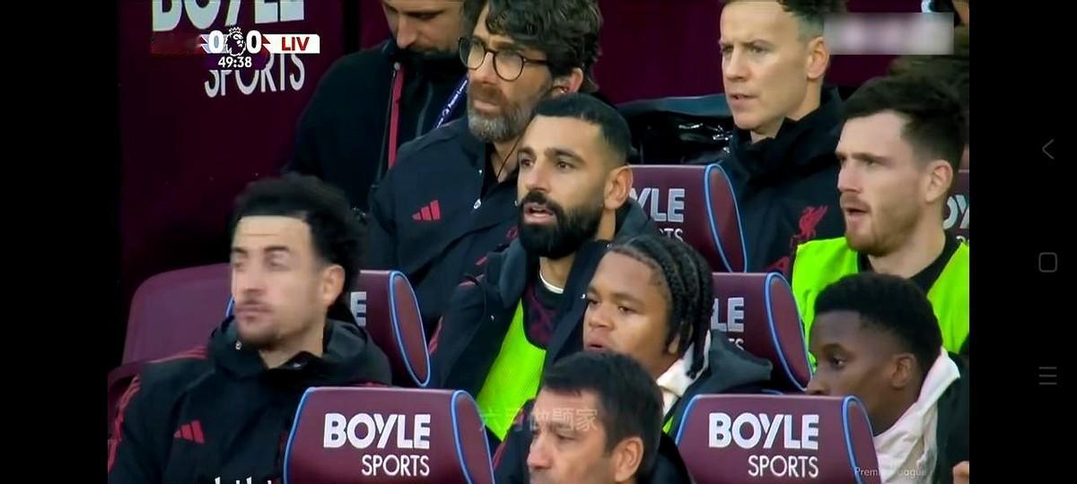 萨拉赫坐板凳，利物浦被灌了仨。

10月30日英格兰联赛杯，利物浦主场安菲尔德0