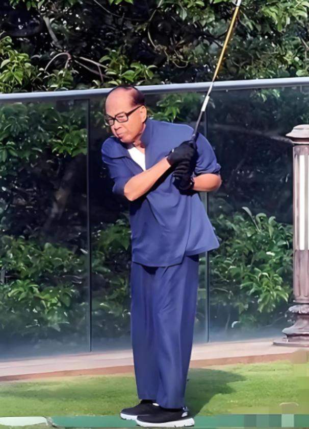 1996年，张子强绑架了李嘉诚的大儿子李泽钜，勒索20亿现金，李嘉诚却很淡定：“