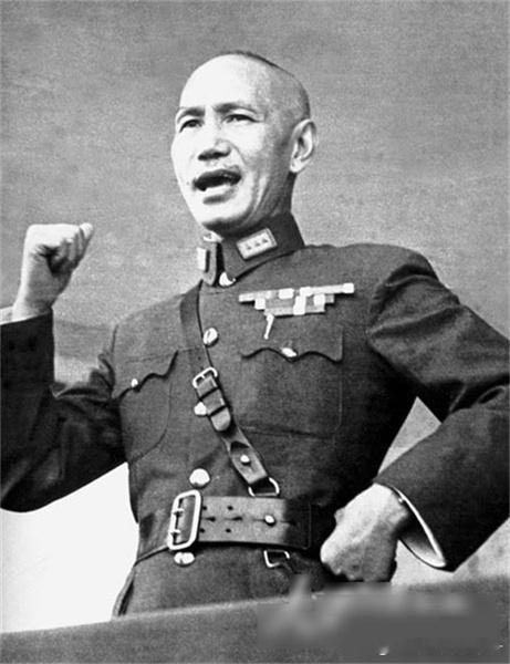 1937年7月17日，蒋介石在庐山发表著名的“最后关头”演说和严正声明，指出“再