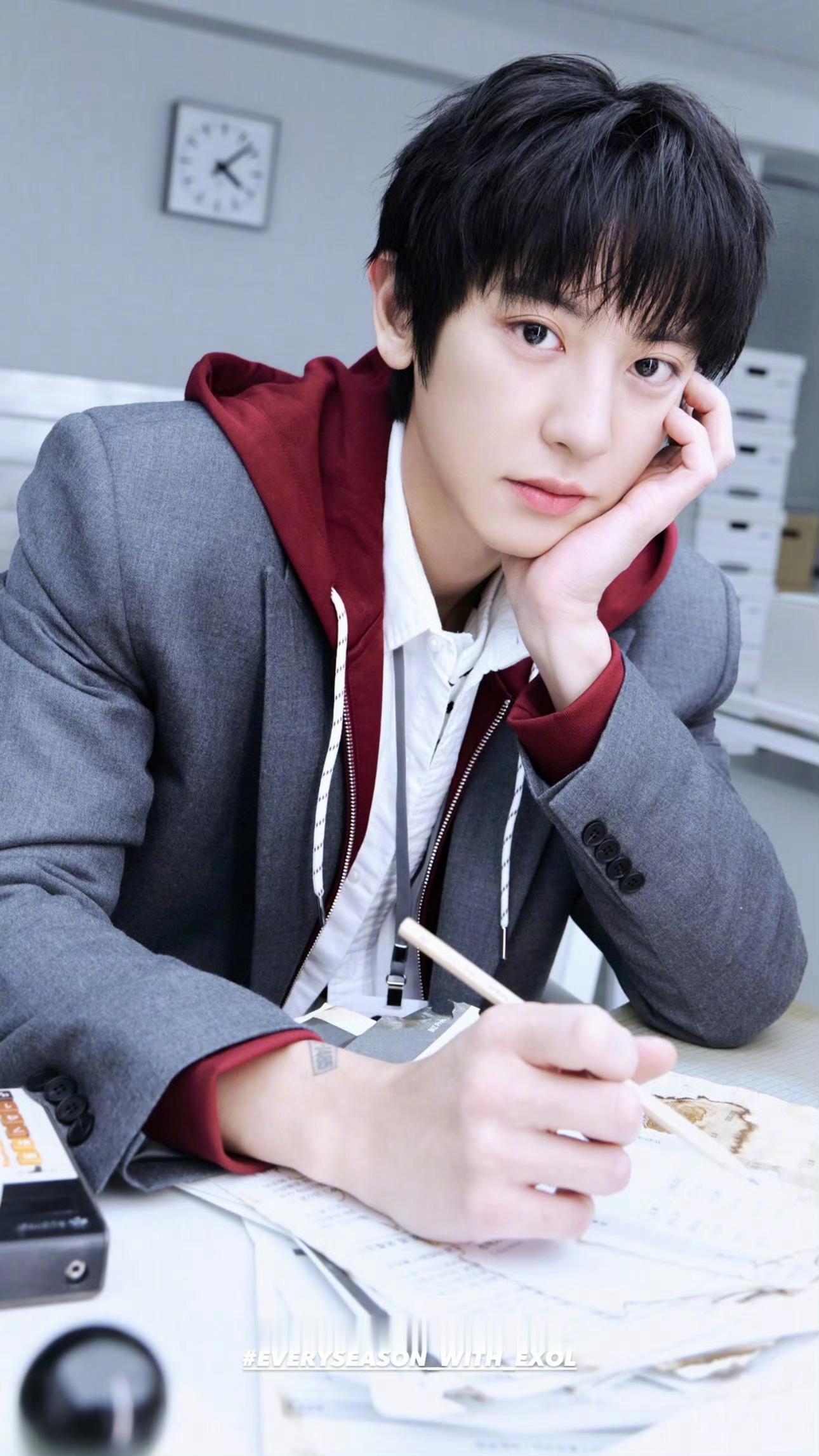 EXO跳了初雪这个朴灿烈颜值怎么这么高呀状态真好 