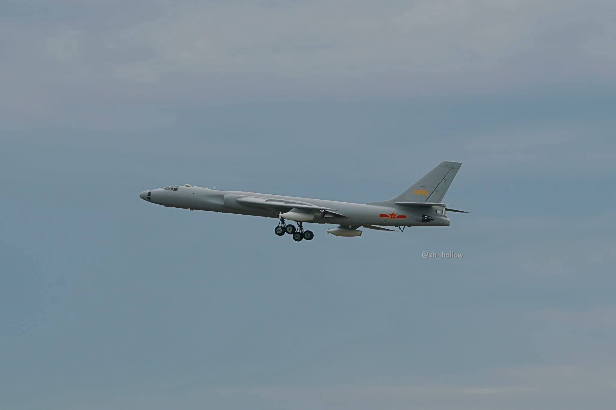飞扬军事 参加中泰空军联合演习的中国空军轰油-6空中加油机烽火问鼎计划