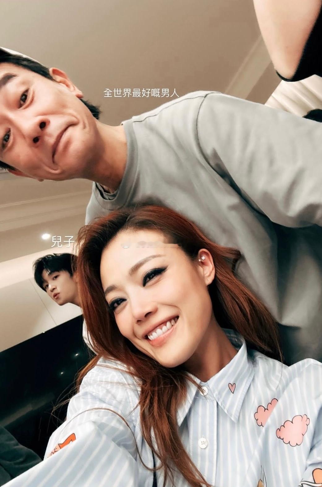 容祖儿同全世界最好嘅男人影相🤳 