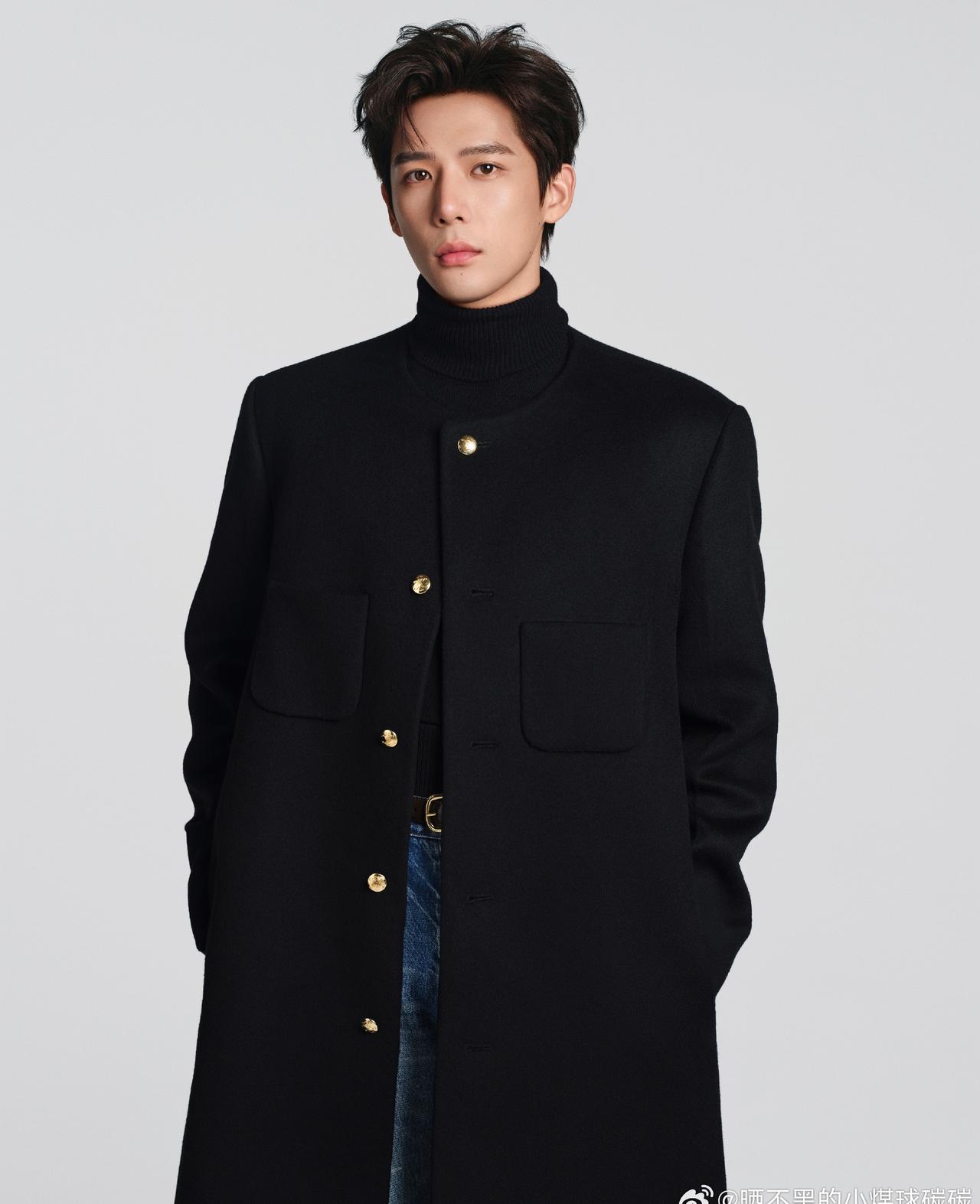 王安宇王安宇王安宇CELINE首位中国男大使
每次见到你 心跳的频率 像灵魂抽离