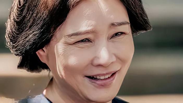 追剧《大生意人》，要不是看了网友的评论文章，我还真不知道剧中的古母与《四喜》里许