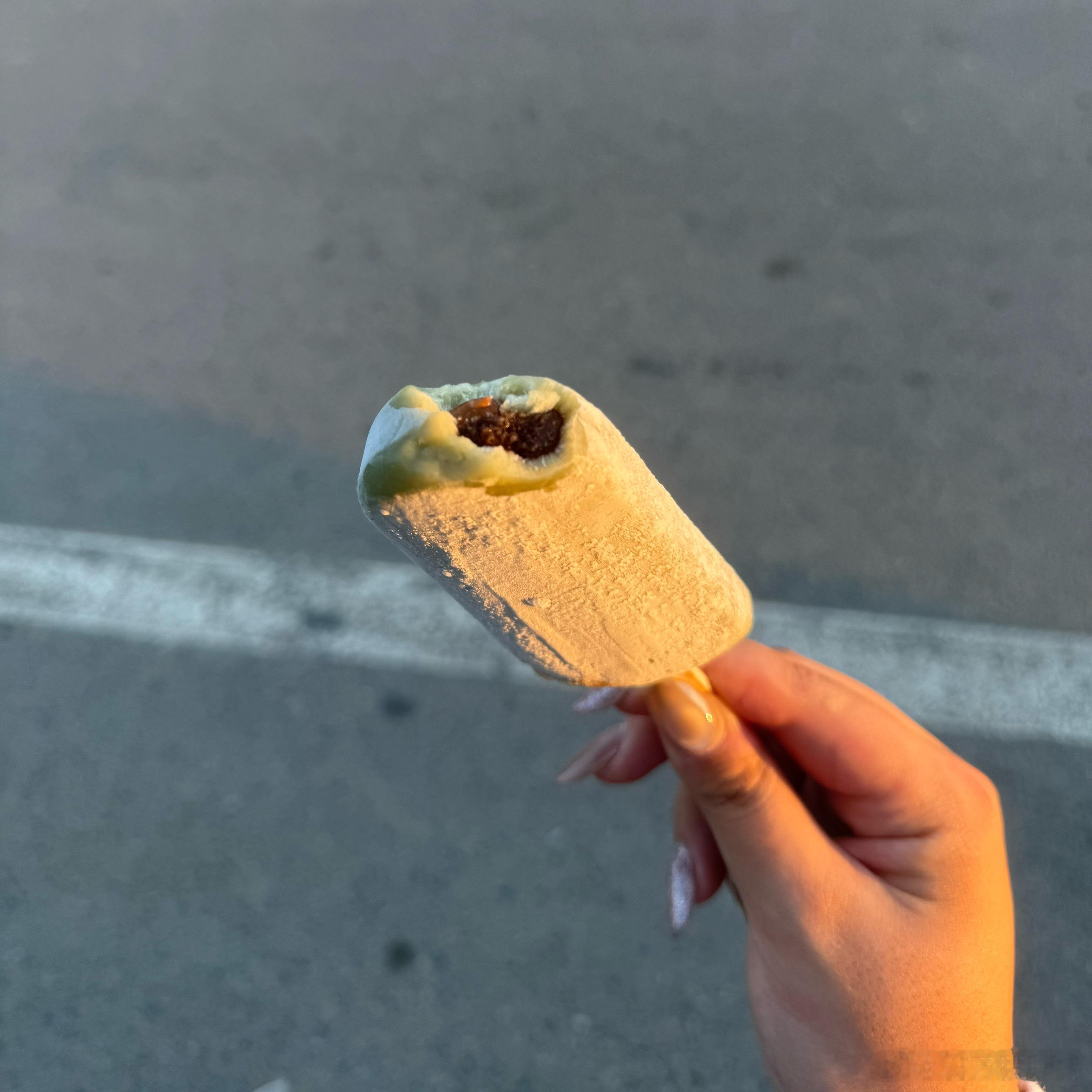 夏天来一根真是巴适滴很 