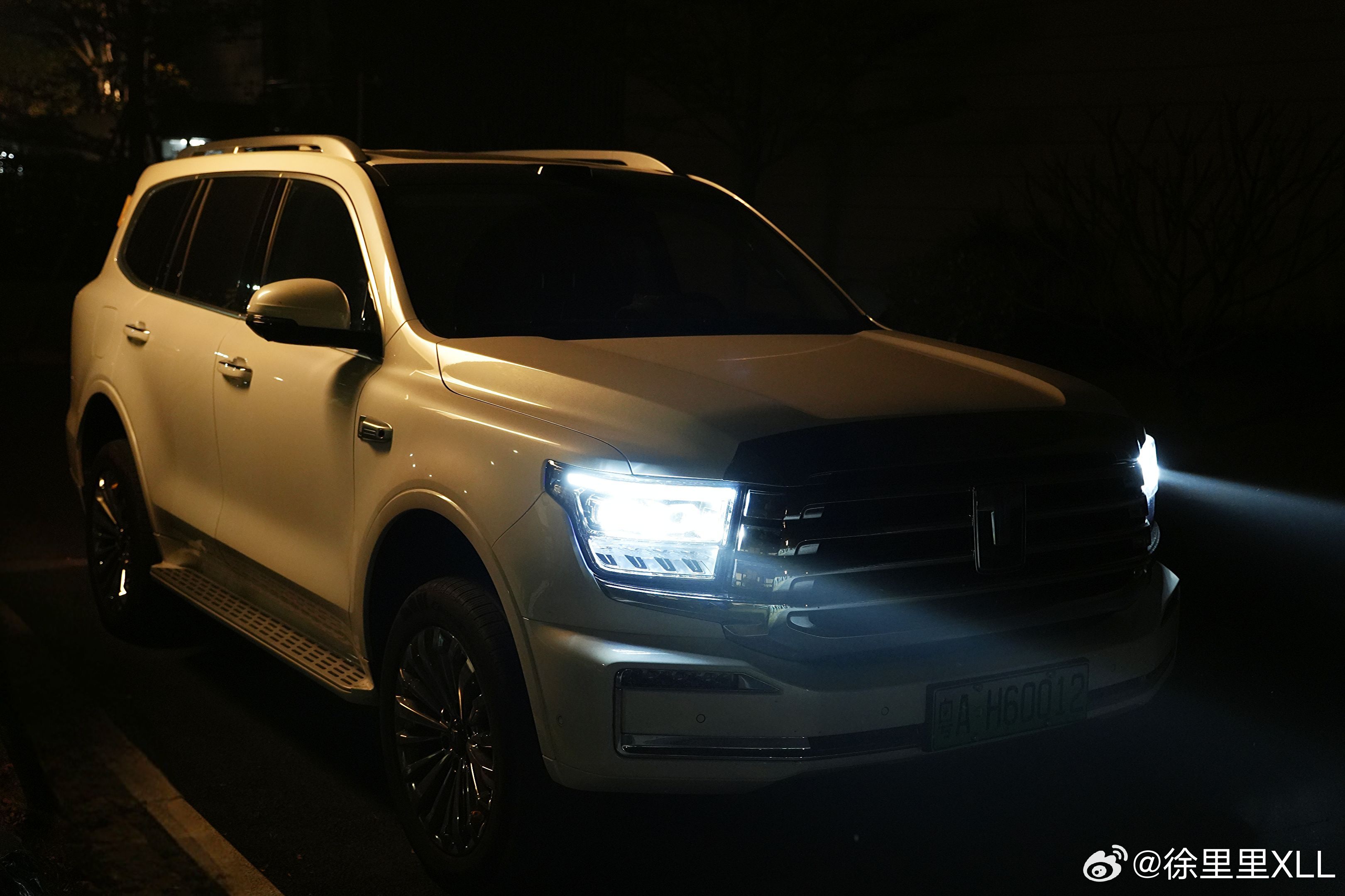 我当初买500Z有一个非常重要的原因就是这车搭载三元锂电池。500Z上市一年多了