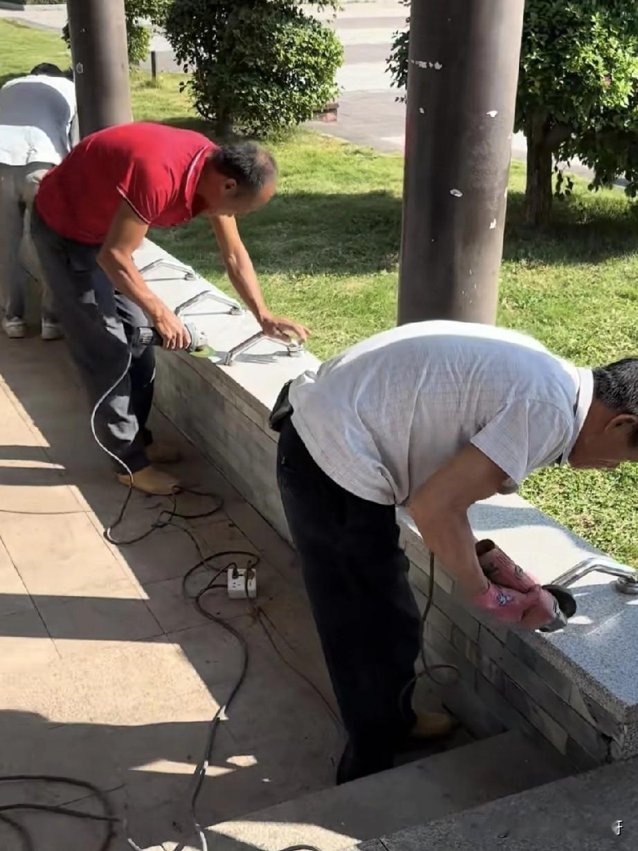 想躺平就不要来广东，广东是给各位打工的，不是给各位躺平的，想都别想！