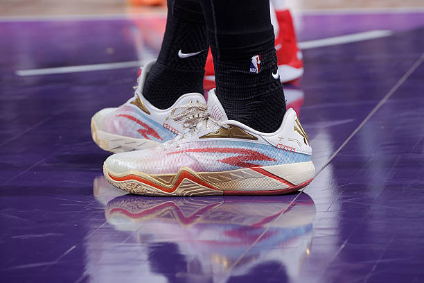 普雷舍斯·阿丘瓦 · 安踏 KAI3 CNY登场28分钟 13投6中 14分 1