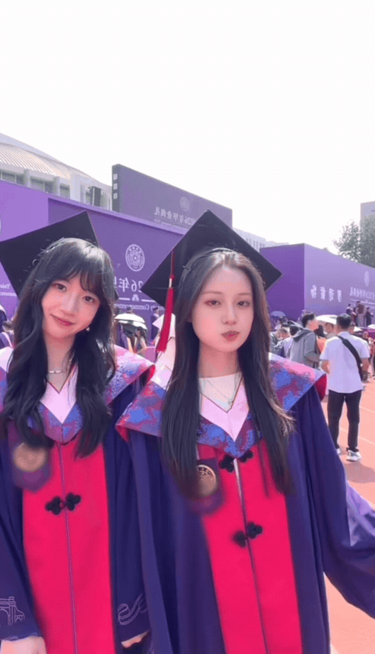 你以为清华只有学霸？不，还有能靠脸吃饭却偏要靠才华的女神。