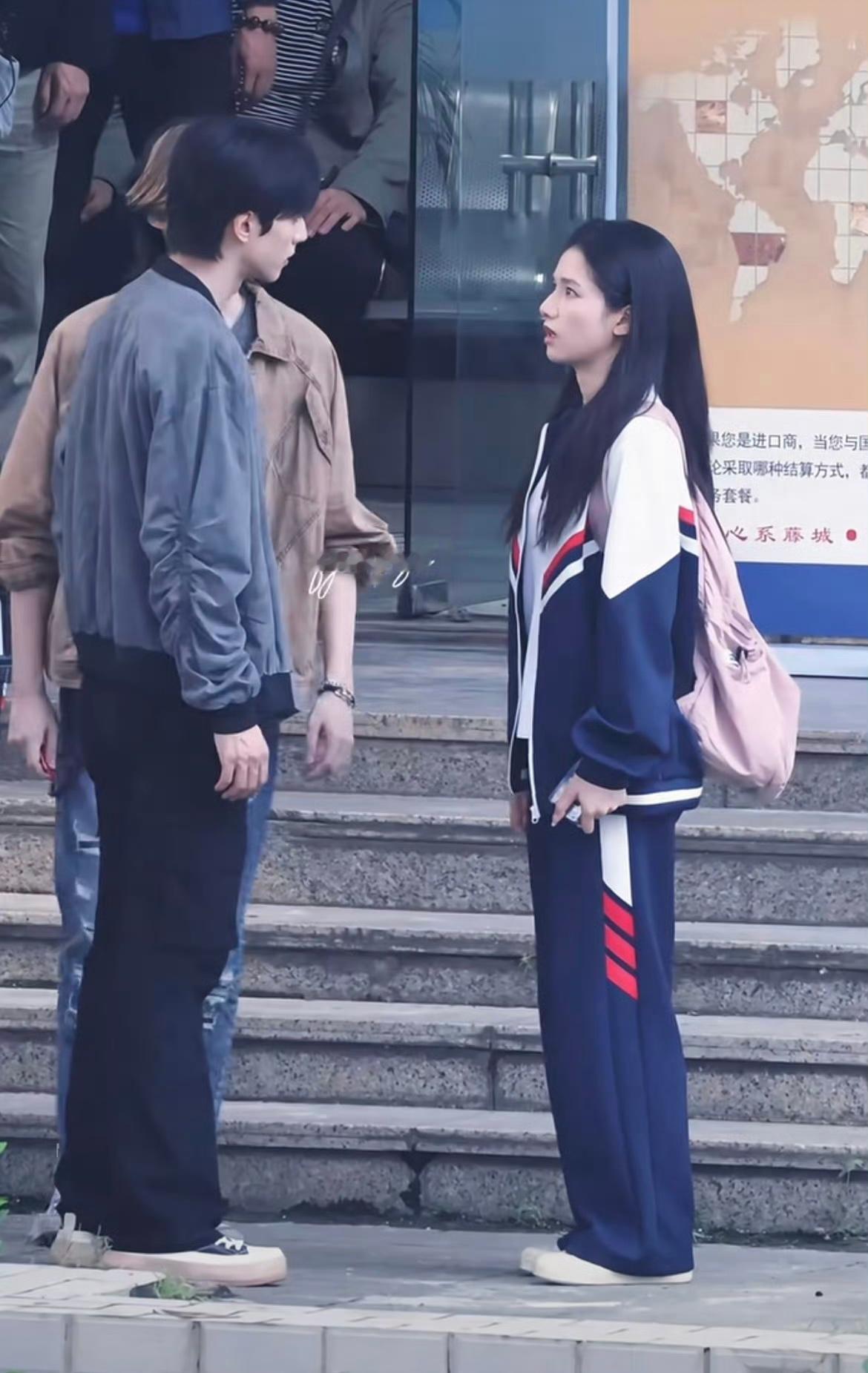 现在这情况，你们觉得宋威龙张婧仪野狗骨头能爆吗？[思考] ​​​