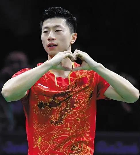 现任中国男乒队长是谁？
1，马龙
2，王楚钦