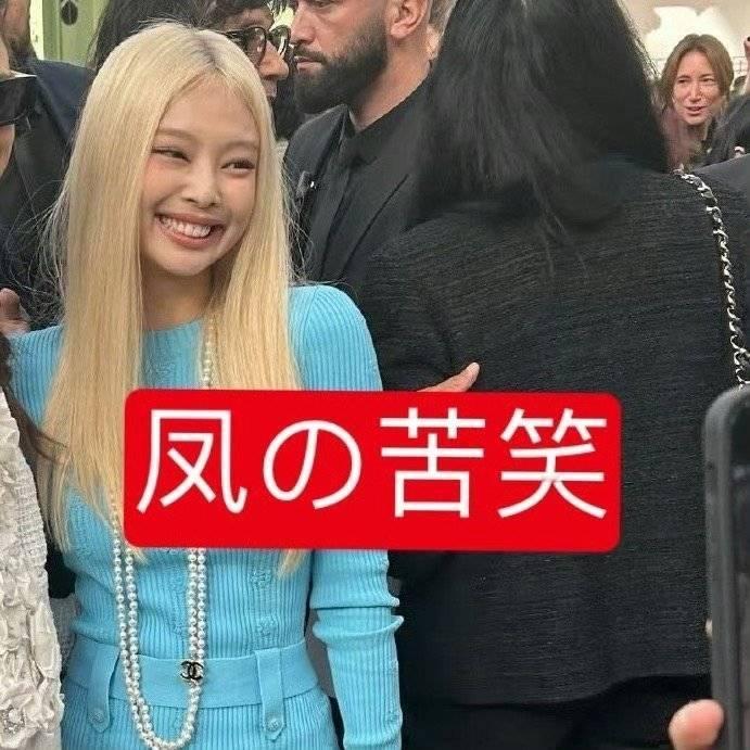 黏粉熬夜那么久最后等来了手拿25春夏系列手袋的美夏后悬着的心终于死了🫰🏻 ​