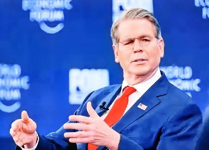 炸裂！美财长放狠话掐伊朗油，转头70艘油轮抢运美油高价卖！双标玩得太溜！
 
4