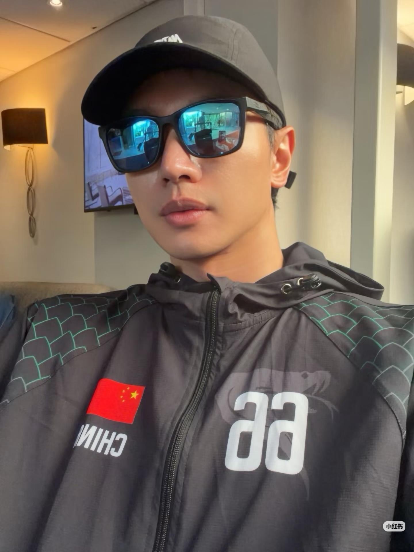黄曦彦代表中国参加世界飞盘锦标赛 小黄到哪都忘不了的红红的“China”🇨🇳