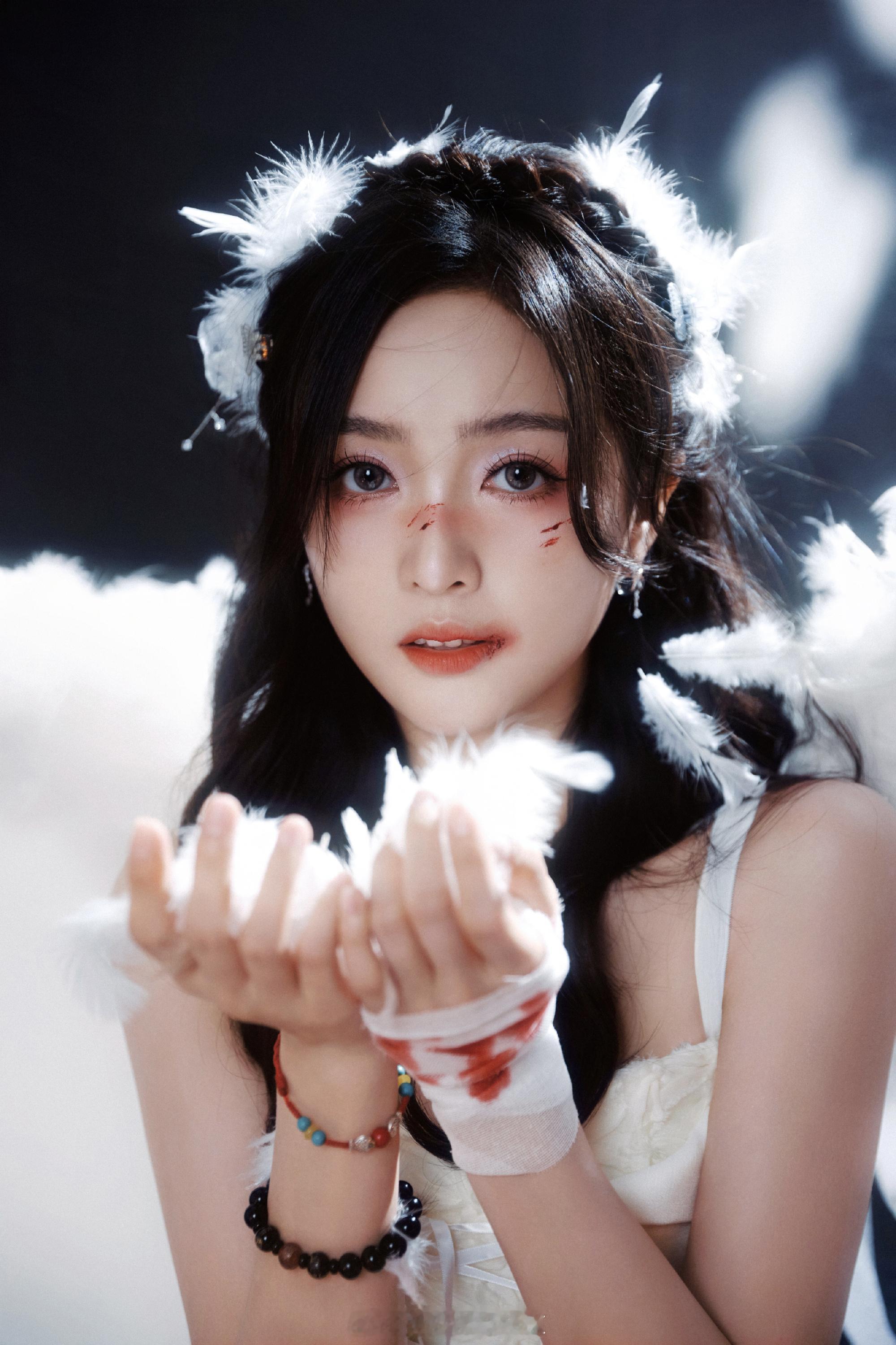 吴宣仪纯爱天使破碎星辰荧光点点 ​​​