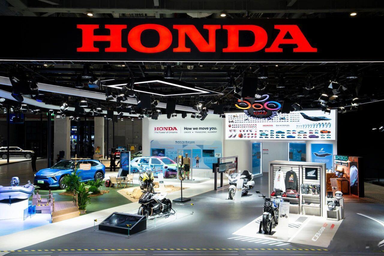 进博会看汽车   Honda参展明显要全面些，海陆空全领域产品都有涉及二轮领域，