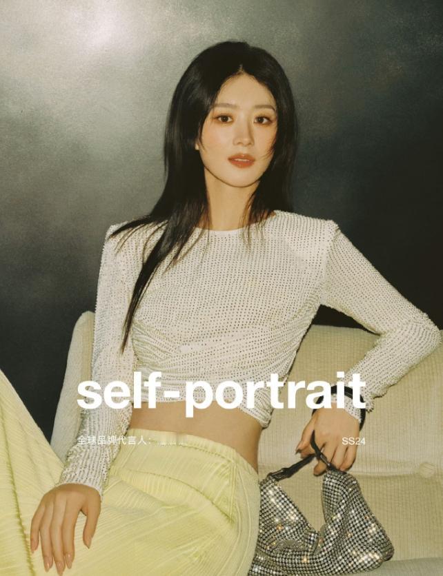 刘诗诗应该会代言Self-portrait！
刘诗诗今年的工作室新年礼盒里有Se