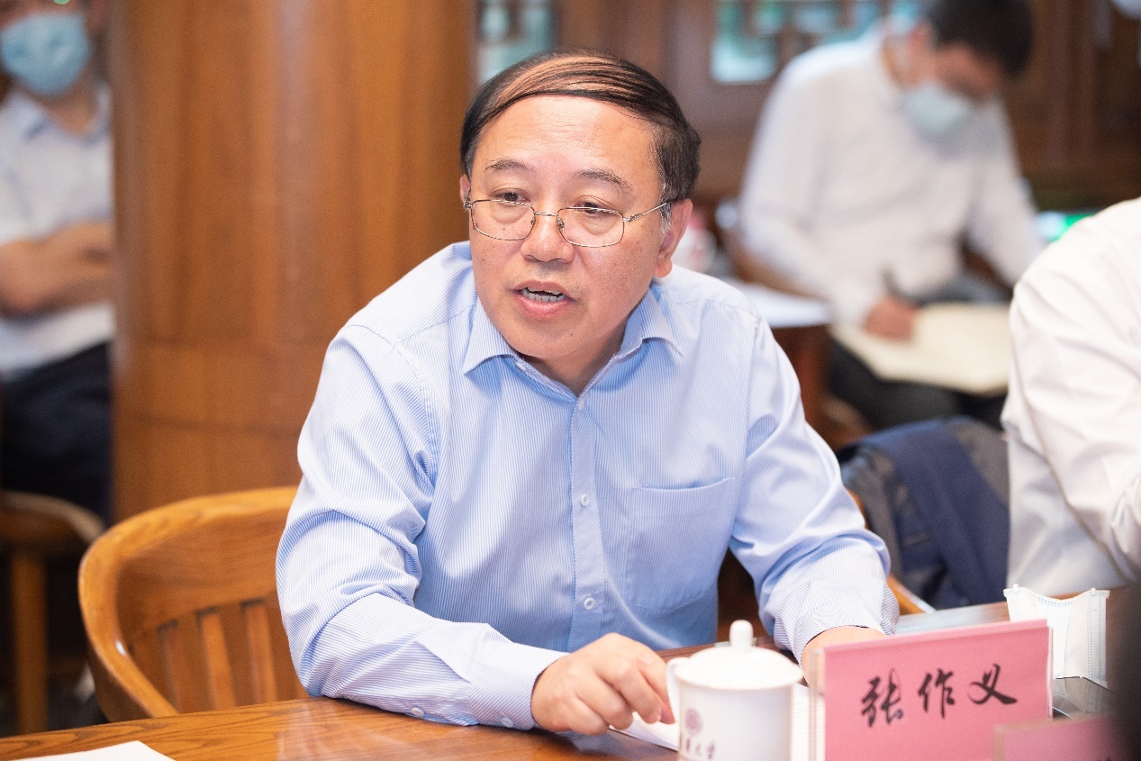清华大学核能与新能源技术研究院，又被称为“200号”，实现了一个从跟跑到领跑的梦