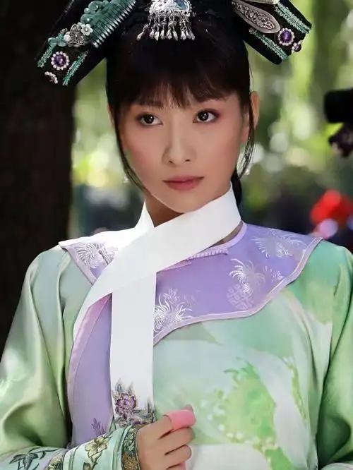 安陵容 替身 早就知道啊，安陵容也是纯元周边之一，她是“声替”[喵喵][喵喵][