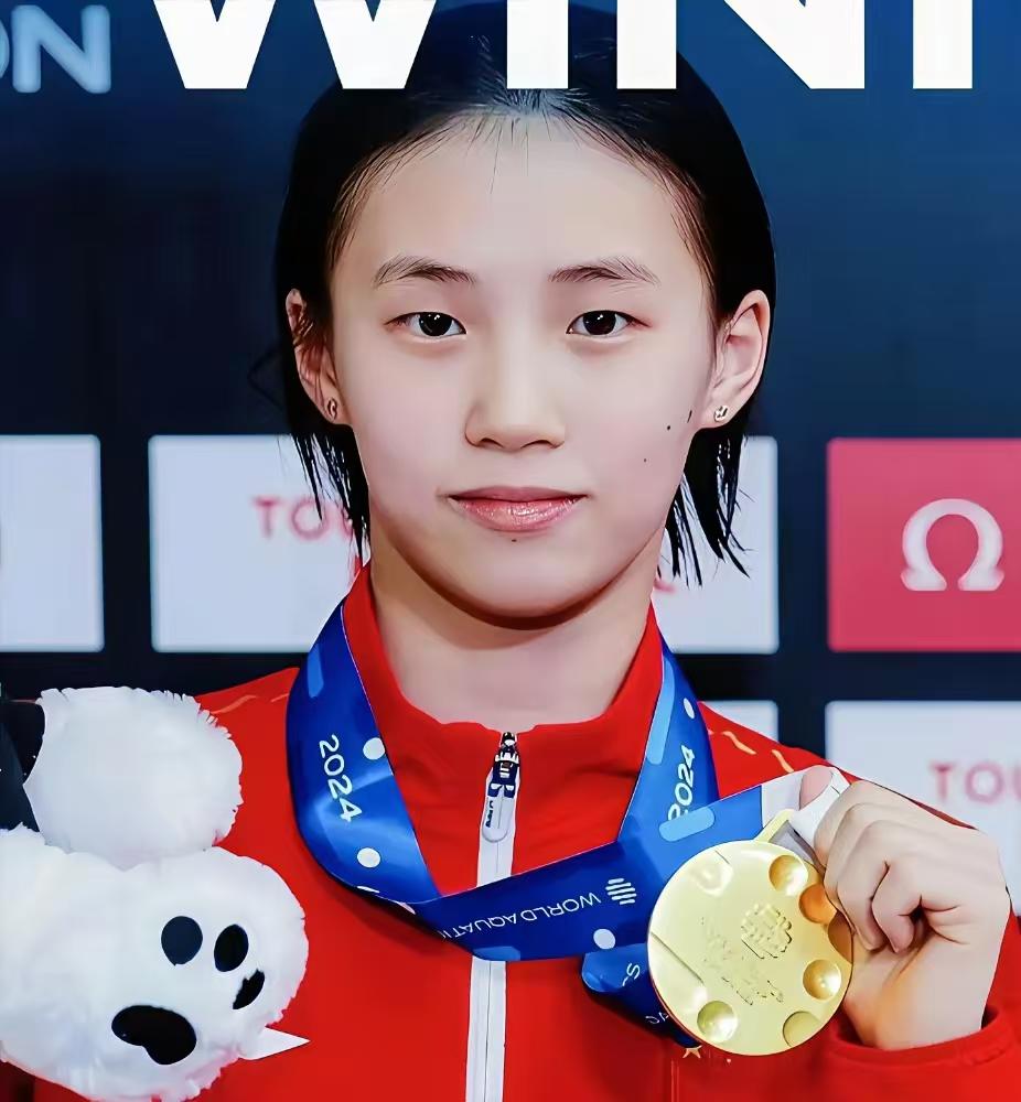 别再吹什么“双子星”了。运动员是一种职业，夺冠军是他们的本分，谁夺冠军就支持谁。