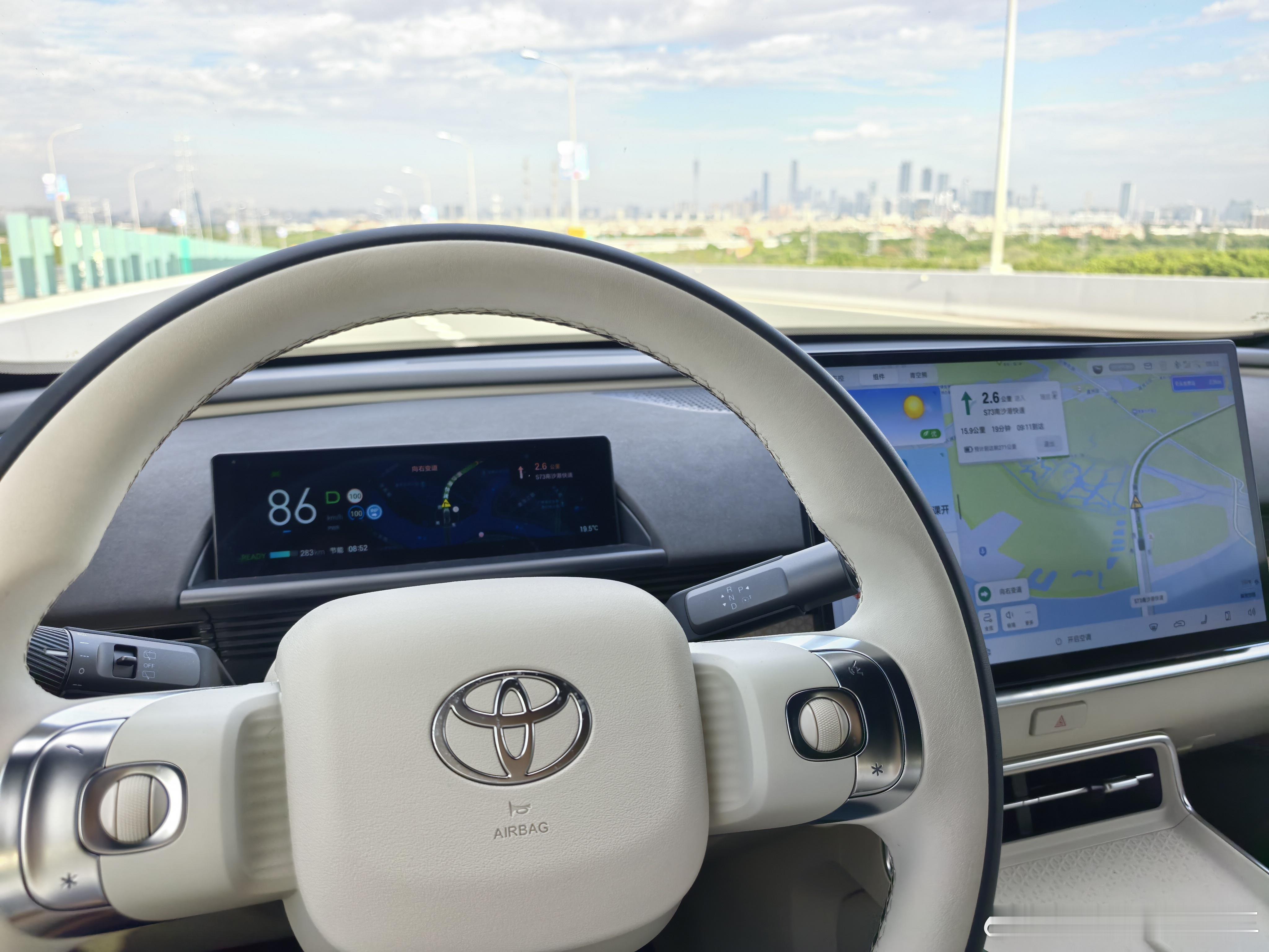 马不停蹄，车展跑一天，今天周末开着铂智3X智驾继续干活，新车不断，中国用户实在是