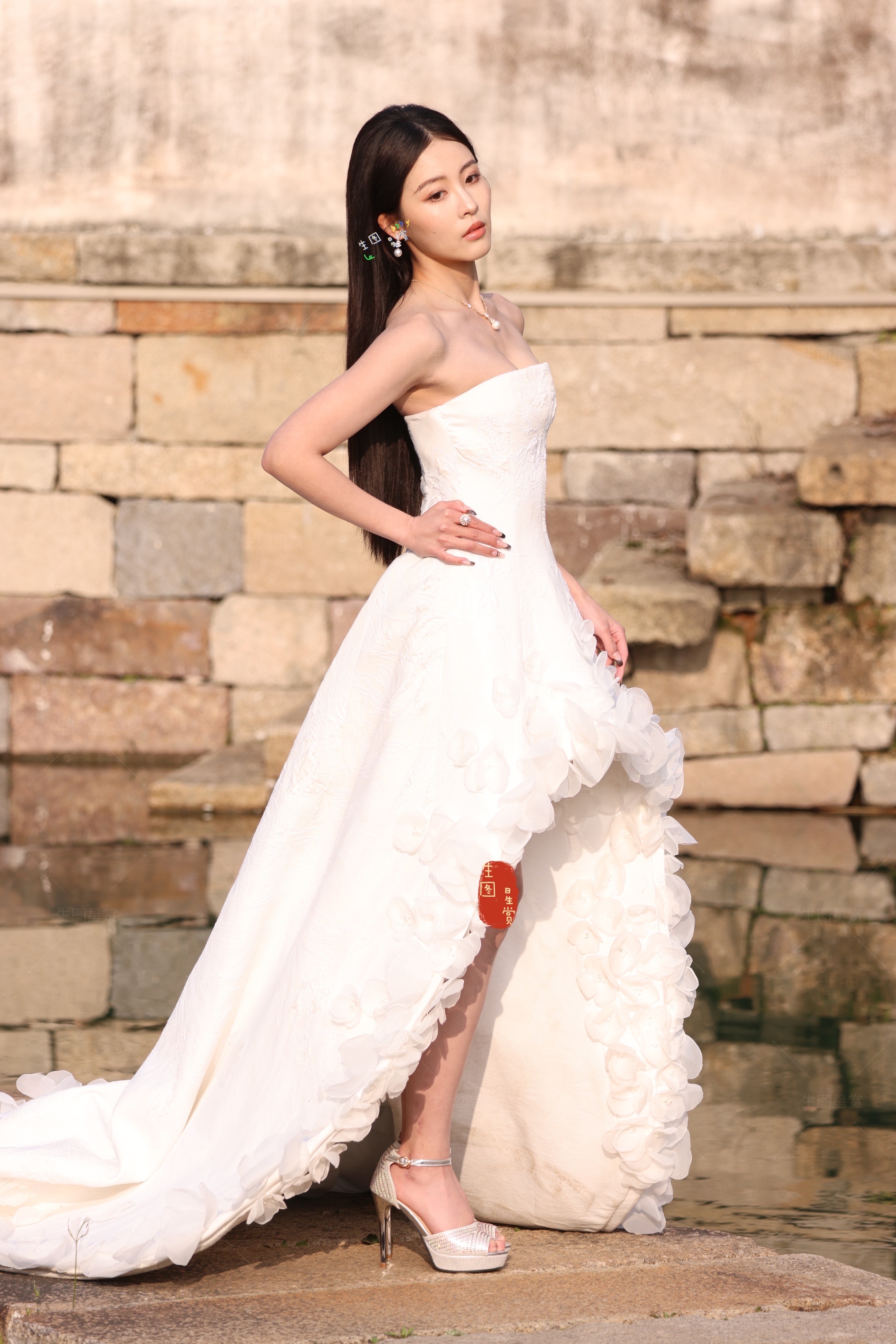 孙芮濮院时装周外拍美在春光里☀️ 