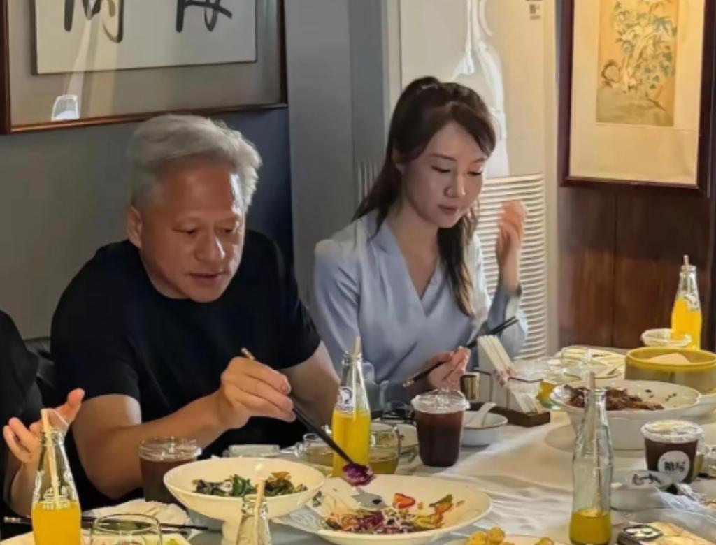 黄仁勋身边的女助理，可能才是英伟达最被低估的隐形大佬！英伟达副总裁换了一茬又一茬