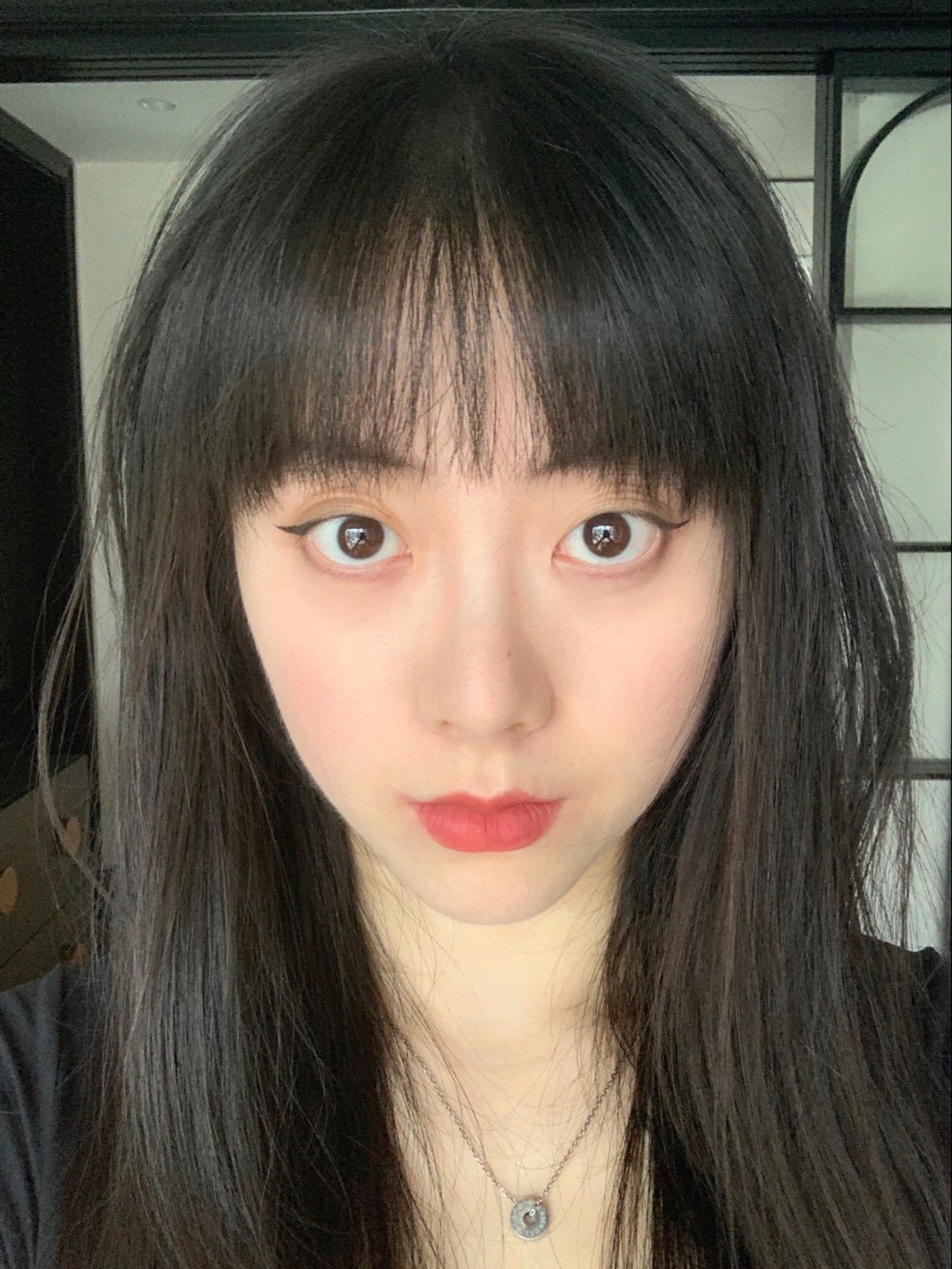 我和我的猫。我养的 像不像我哈哈哈哈哈哈