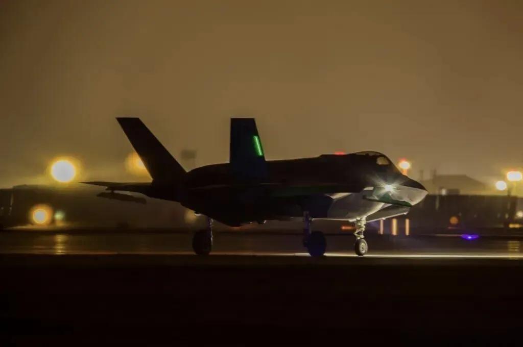 美国马里兰大学最新进行的一项民调显示，只有21%的美国人支持美国总统老特对伊朗动